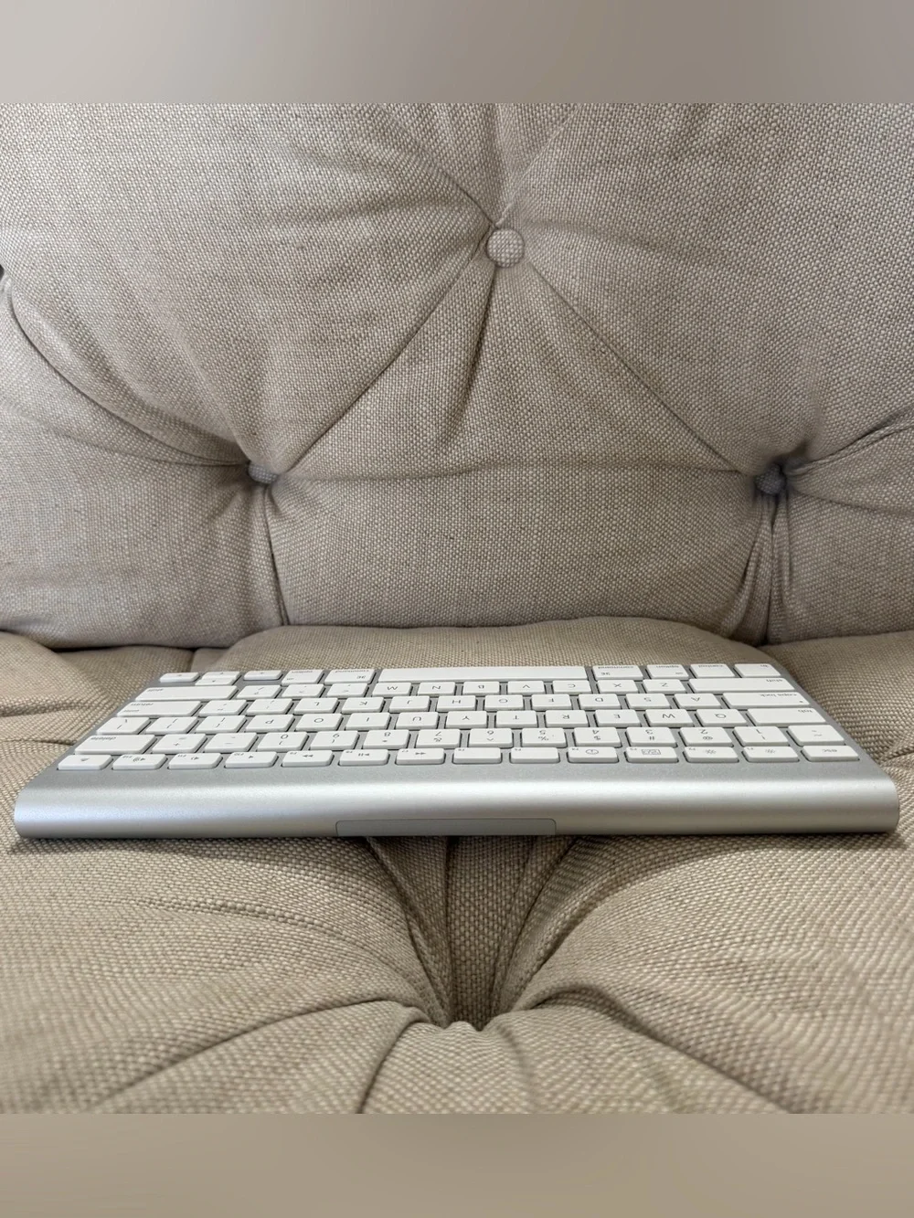 Apple Magic Keyboard Wireless Model A1314 - Works (2)